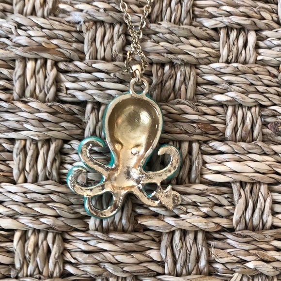 Jade Green and Gold Octopus Necklace - Picture 5 of 5